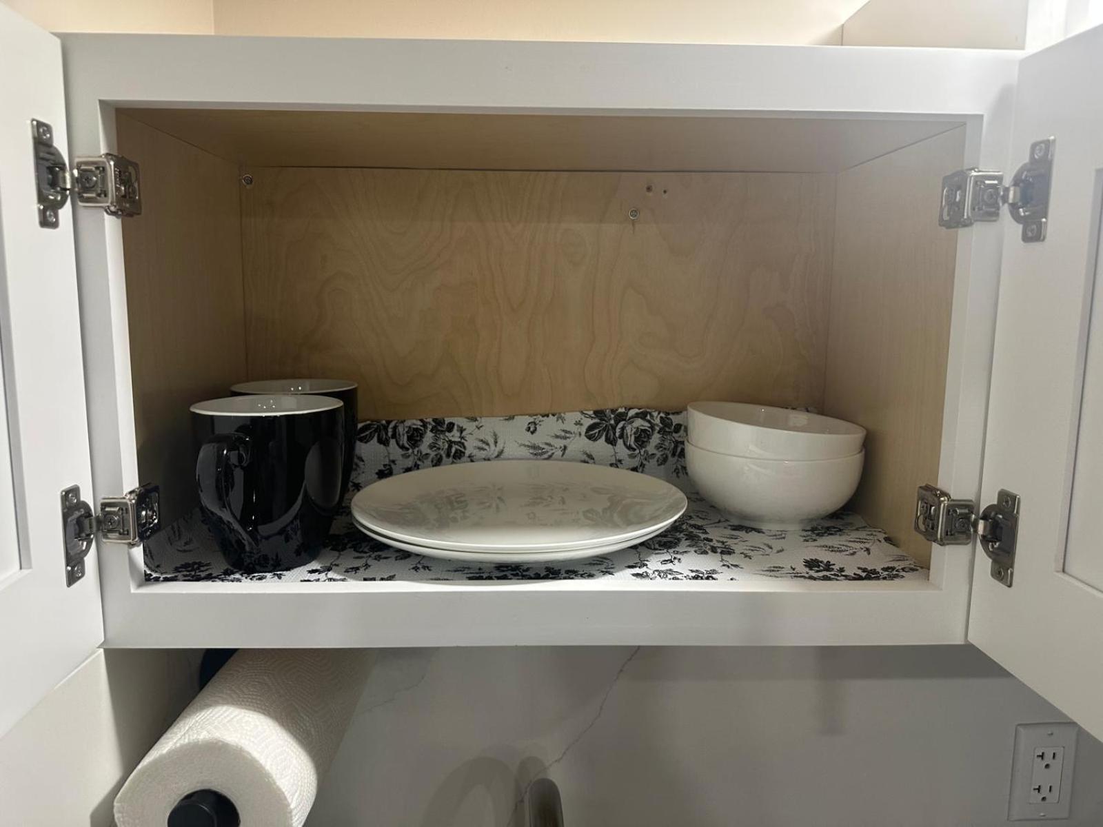 Homestay Cozy Basement With Free Parking In