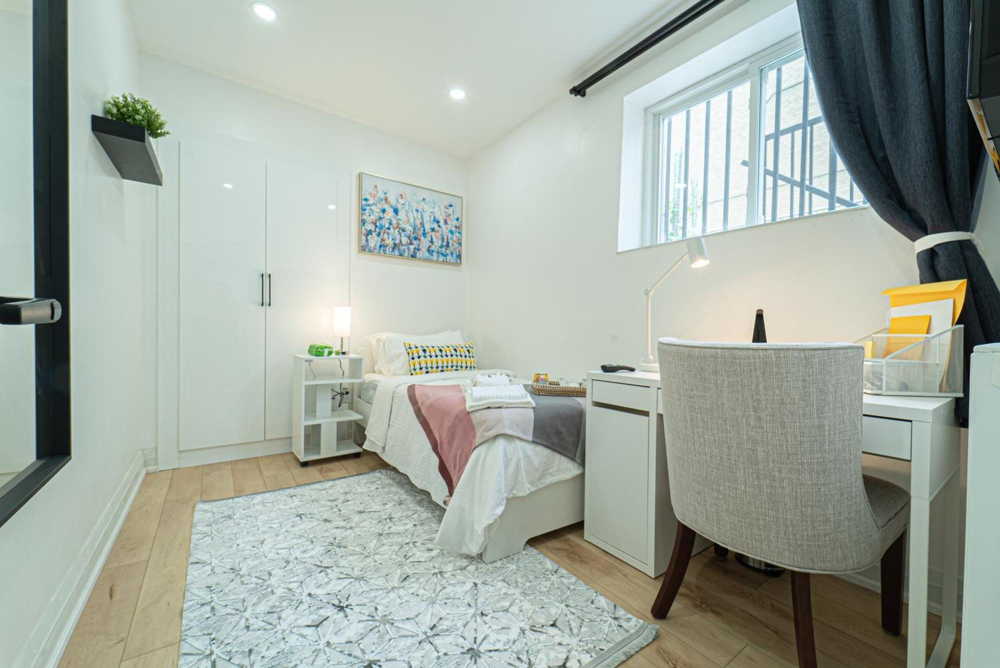Cozy Single Private Room, Work&stay, Free Parking Homestay Toronto