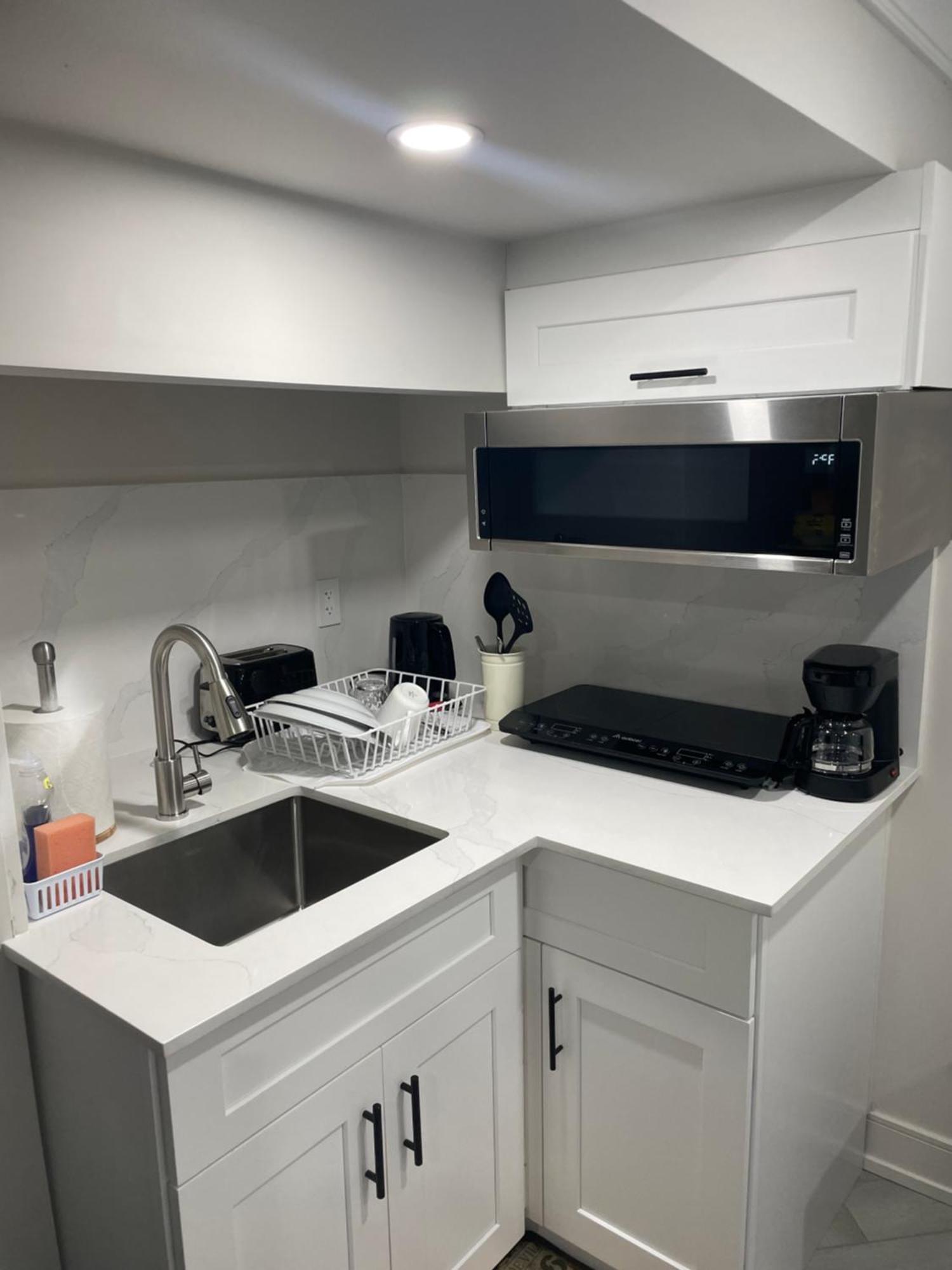 Homestay Cozy Basement With Free Parking In *