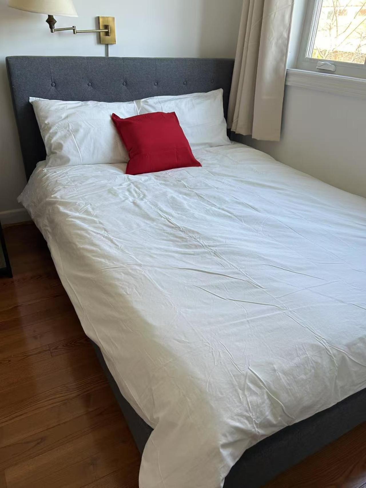 Guest house Private Double In Scarborough Near Ttc And Shops *