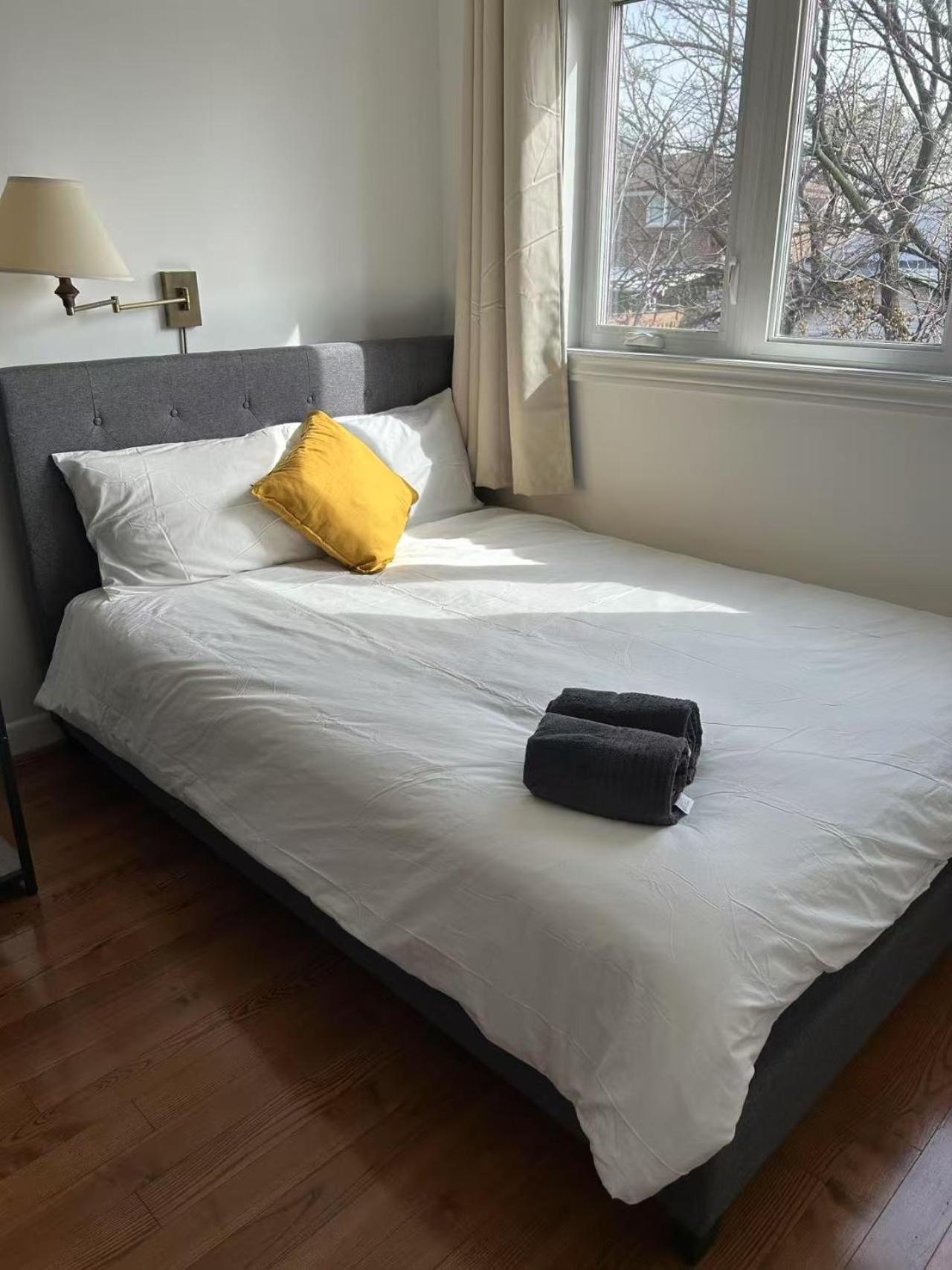 Private Double In Scarborough Near Ttc And Shops Guest house *