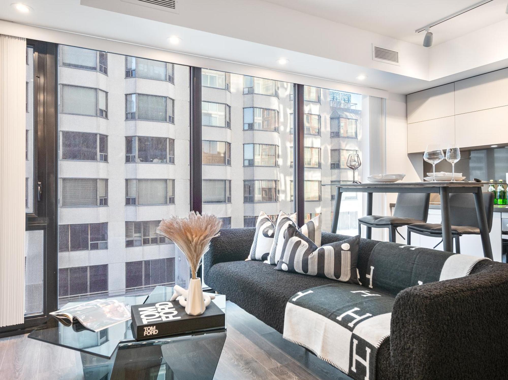 The Estate - Yorkville - Indoor Pool & Hot Tub *