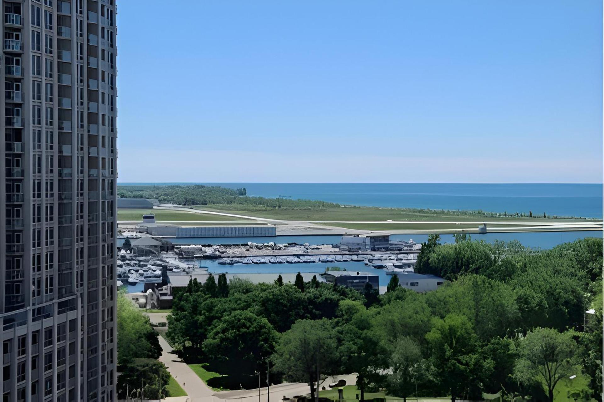 Apartment Skyside Toronto