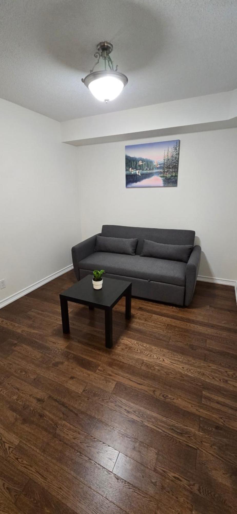 Apartment Lovely Near Ontario
