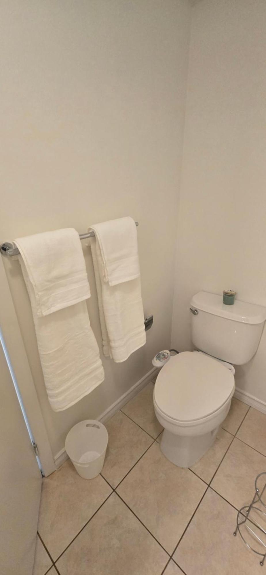 Lovely Near Ontario Apartment Toronto