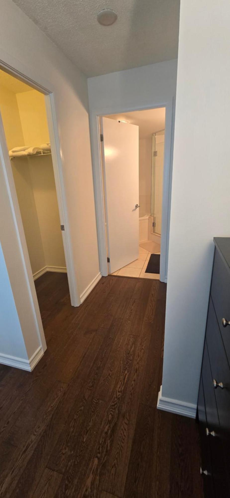 Lovely Near Ontario Apartment Toronto