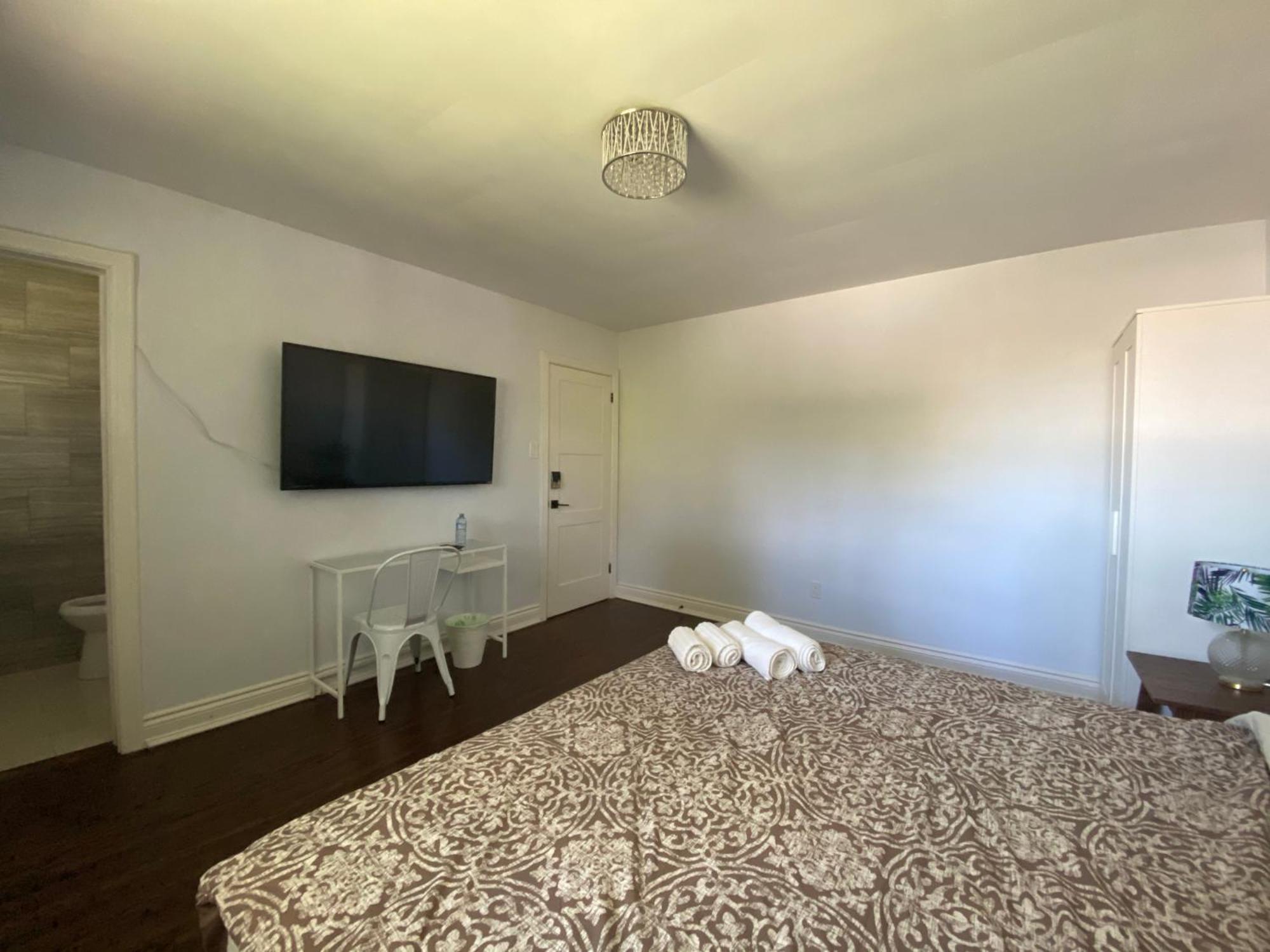 Privatunterkunft Yonge And Finch Subway !o Cozy & Modern Private Bdr With Private Half Bathroom *