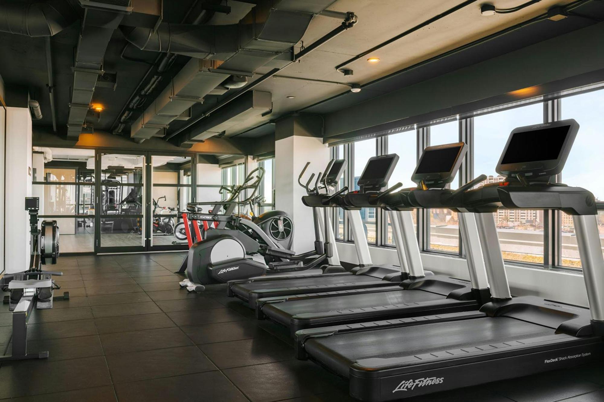 Sonder By Marriott Bonvoy Artesa West Queen West Hotel 4*