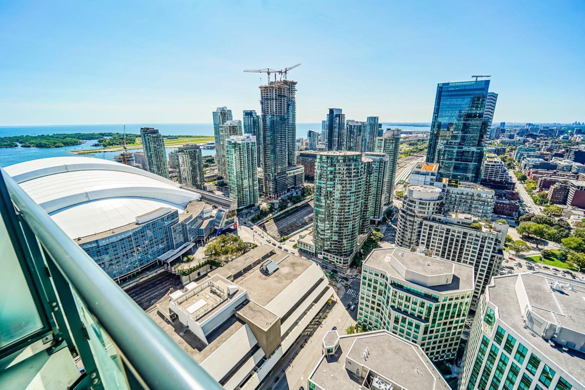 Rhd Luxury Condos-downtown, Cn Tower, Metro Convention Centre, Rogers Centre, Free Parking