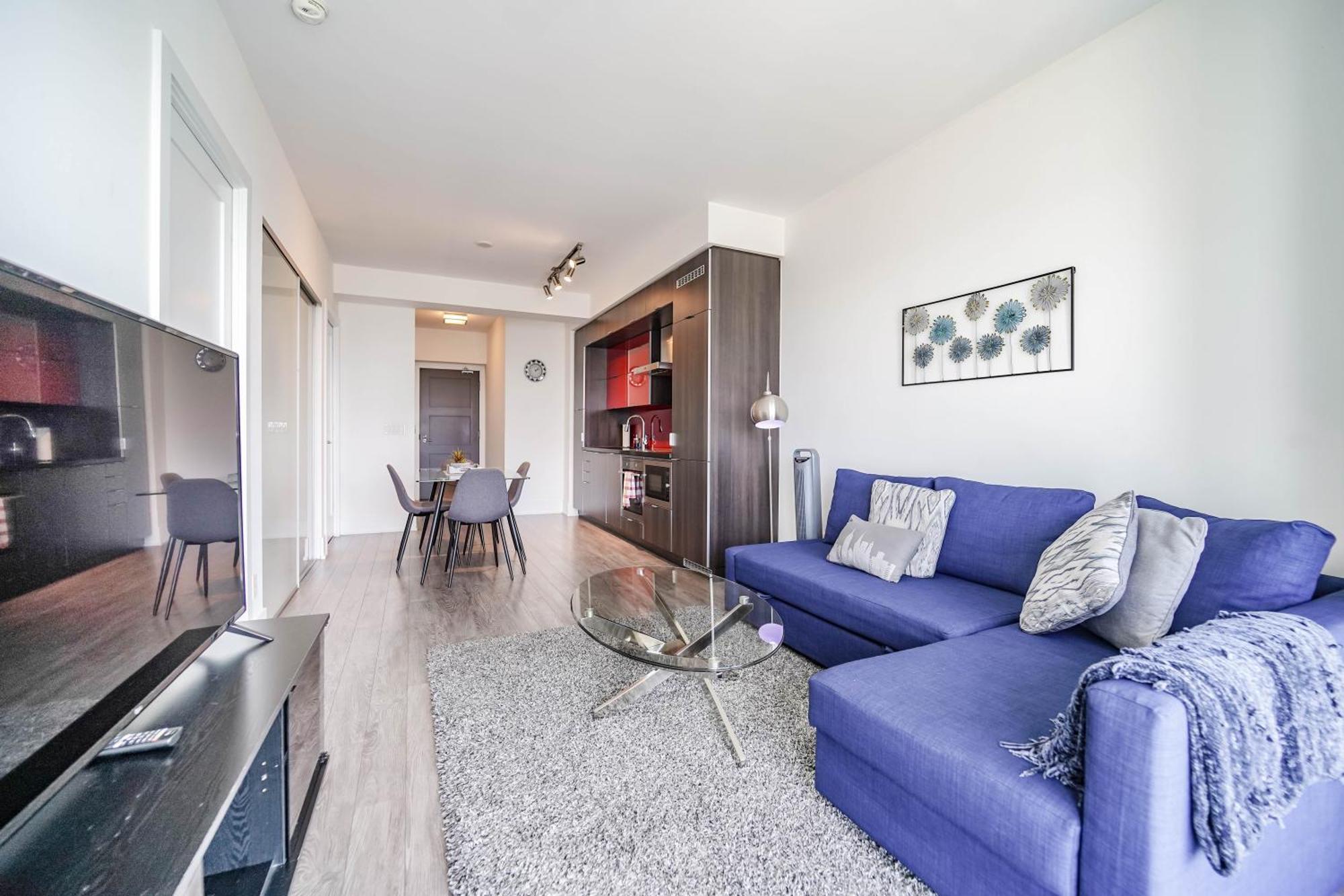 Rhd Luxury Condos-downtown, Cn Tower, Metro Convention Centre, Rogers Centre, Free Parking Apartment