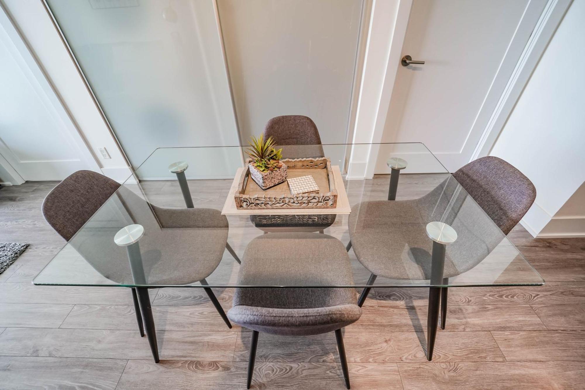 Rhd Luxury Condos-downtown, Cn Tower, Metro Convention Centre, Rogers Centre, Free Parking * Toronto