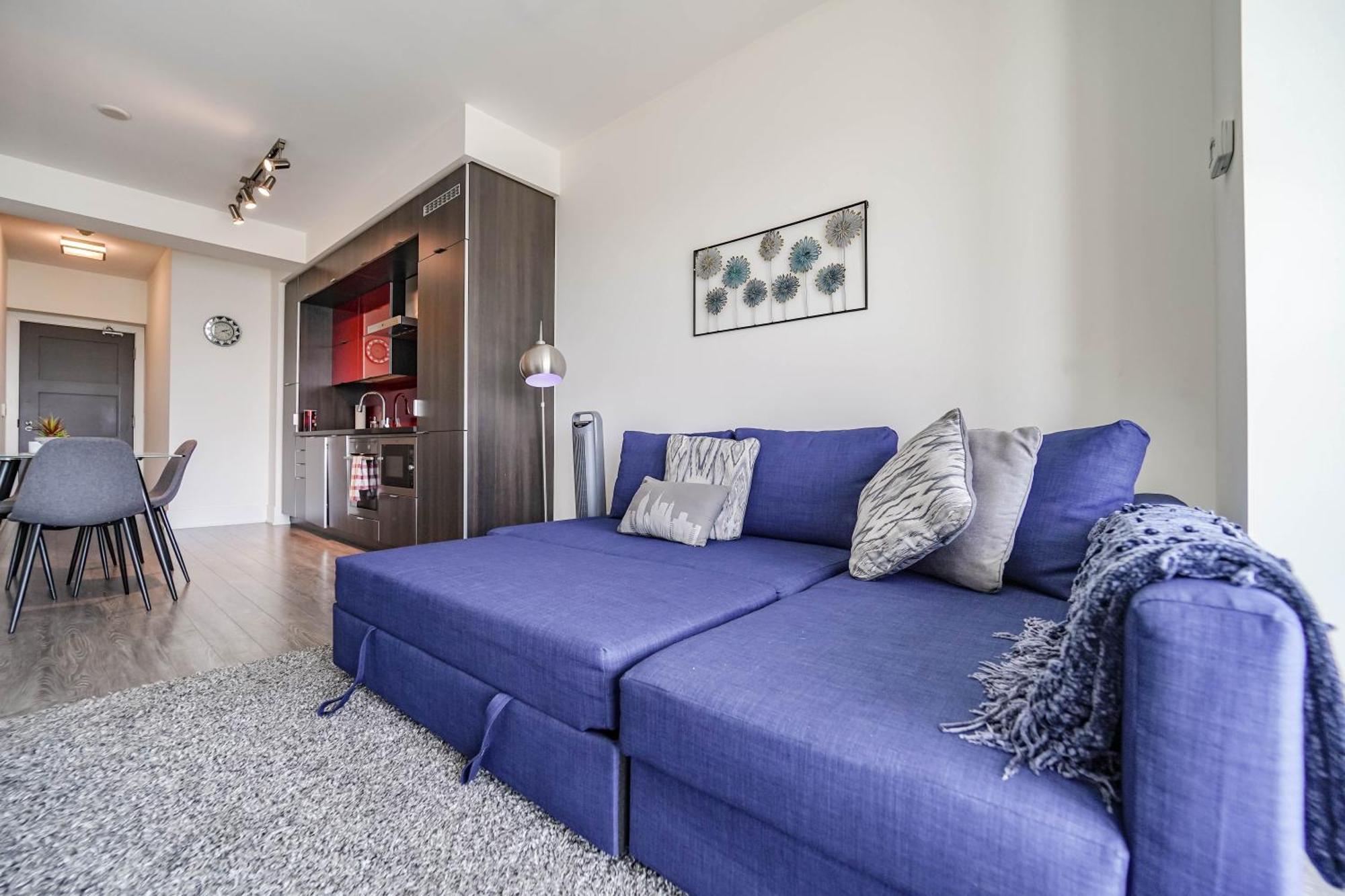 Apartment Rhd Luxury Condos-downtown, Cn Tower, Metro Convention Centre, Rogers Centre, Free Parking