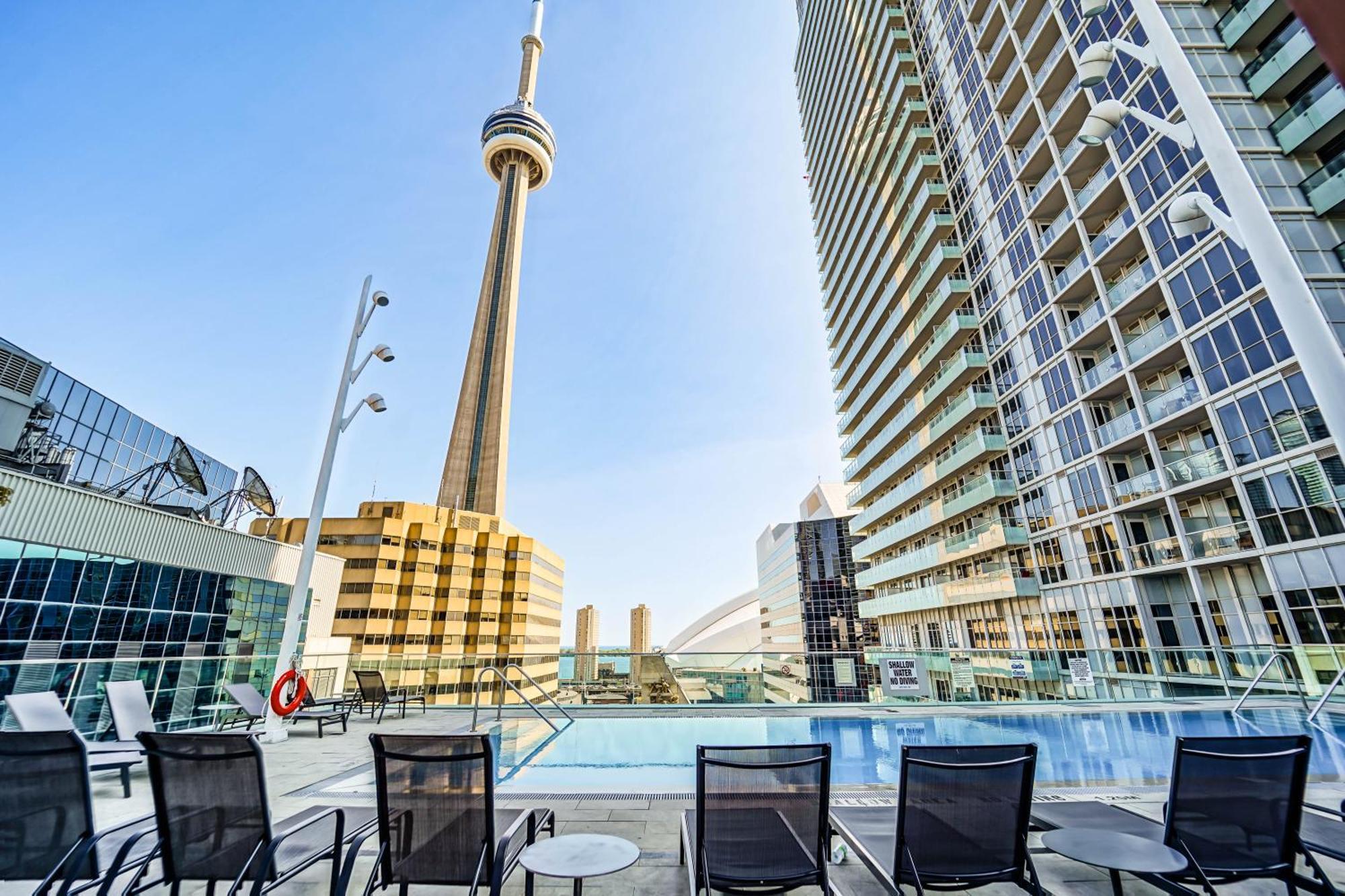 Rhd Luxury Condos-downtown, Cn Tower, Metro Convention Centre, Rogers Centre, Free Parking Apartment *