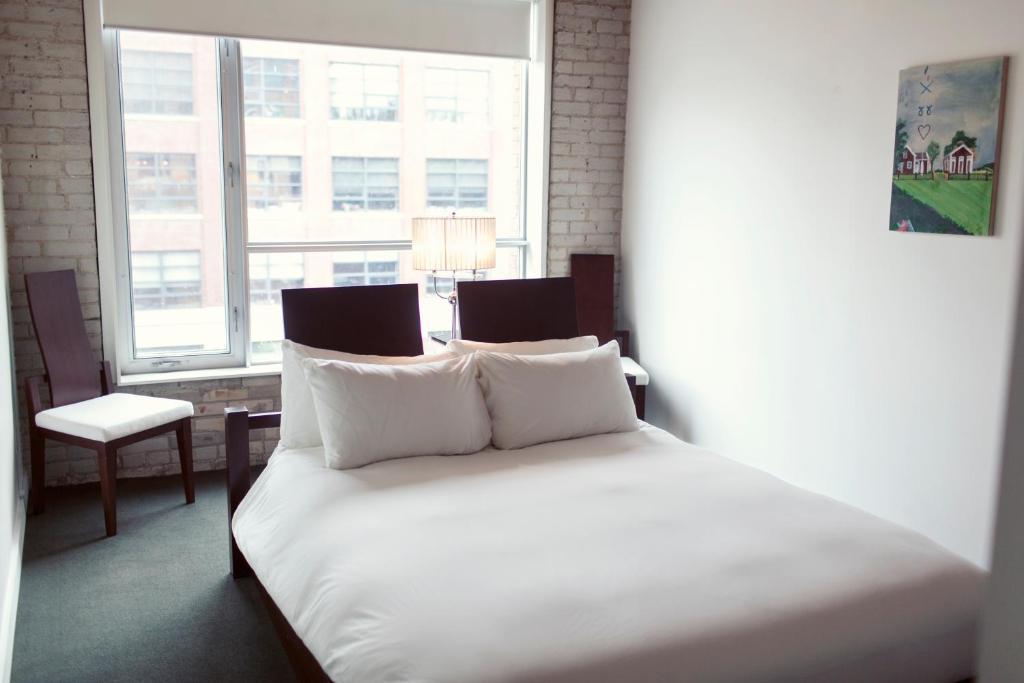 Hotel Ocho Toronto