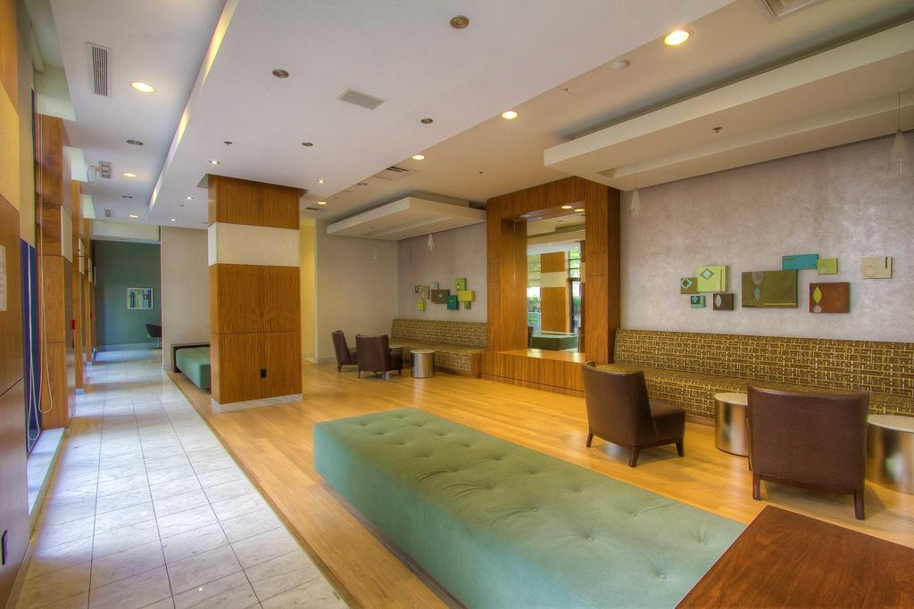 Aparthotel Sky Yorkville 4*