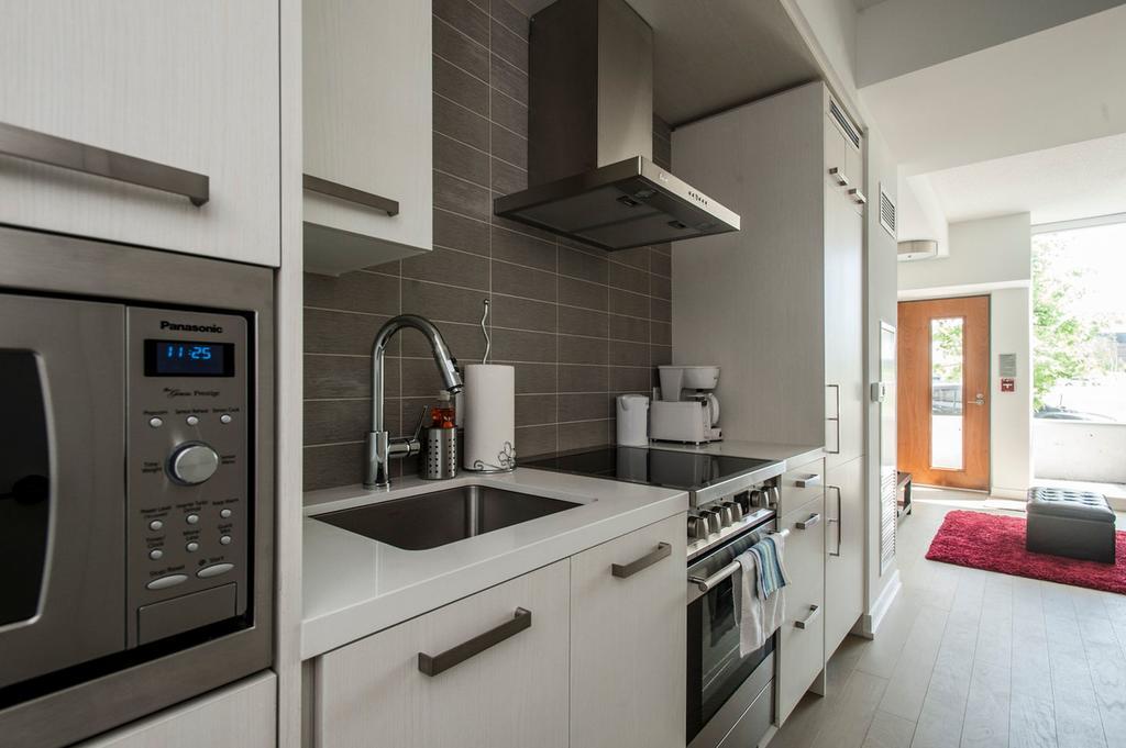 Apartment Elites - One Bedroom Townhouse *