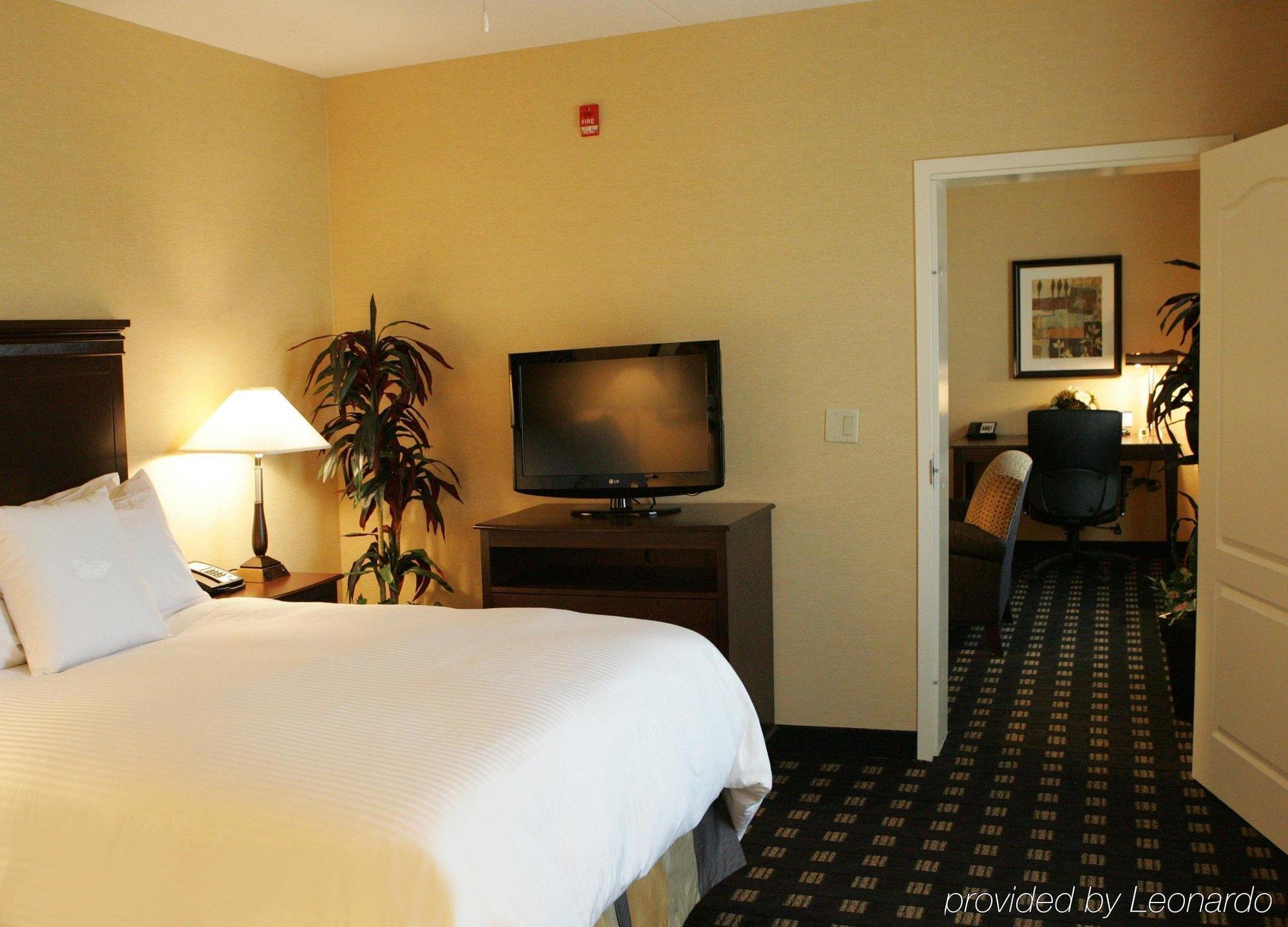 Homewood By Hilton Airport Corporate Centre Hotel