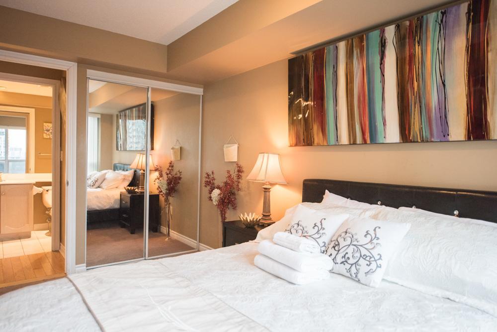 Luxury Downtown Cn Tower Apartment Toronto