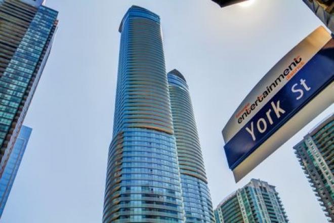 Condo Downtown, Cn Tower, Financial District *