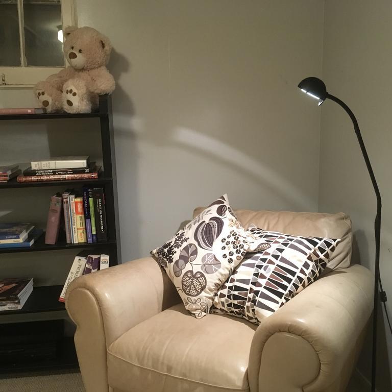 Homestay Oasis In Midtown Toronto