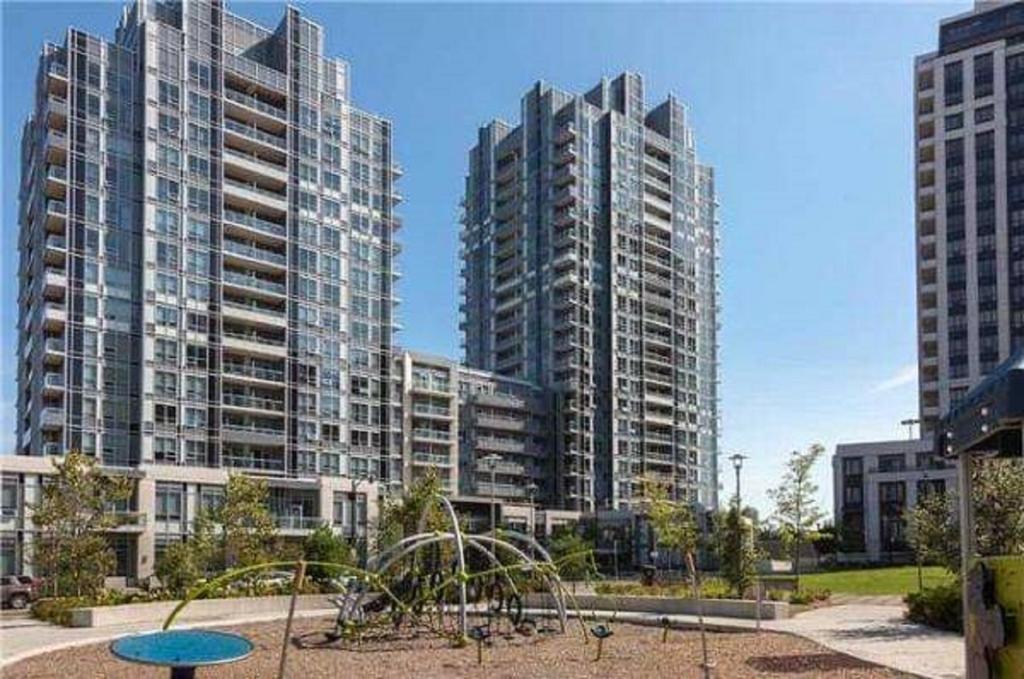 Apartment Kashaneh At Harrison Garden Toronto