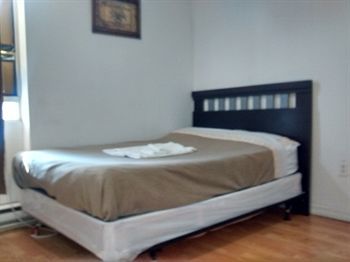 Furnished Living Apartment Toronto
