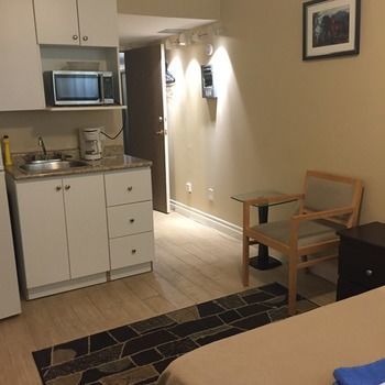 Furnished Living Apartment *