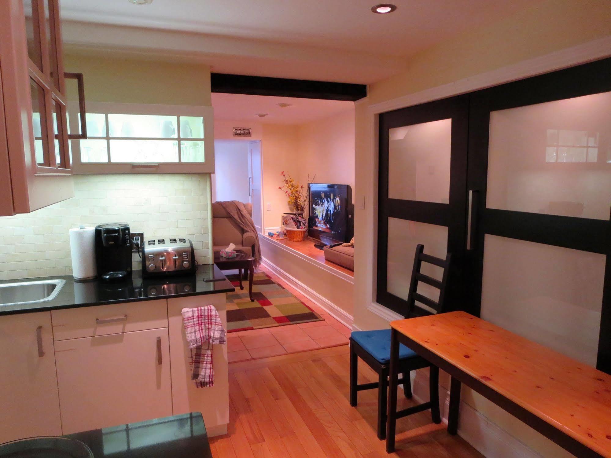 Executive Underground Apartment *