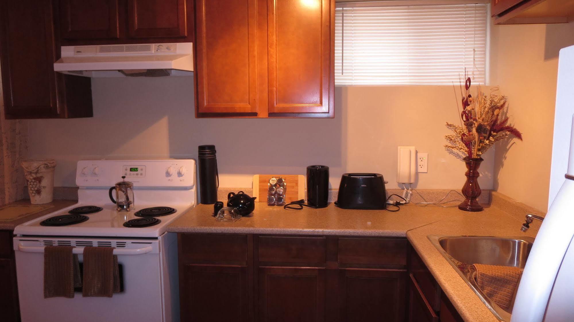 Executive Underground Apartment Toronto