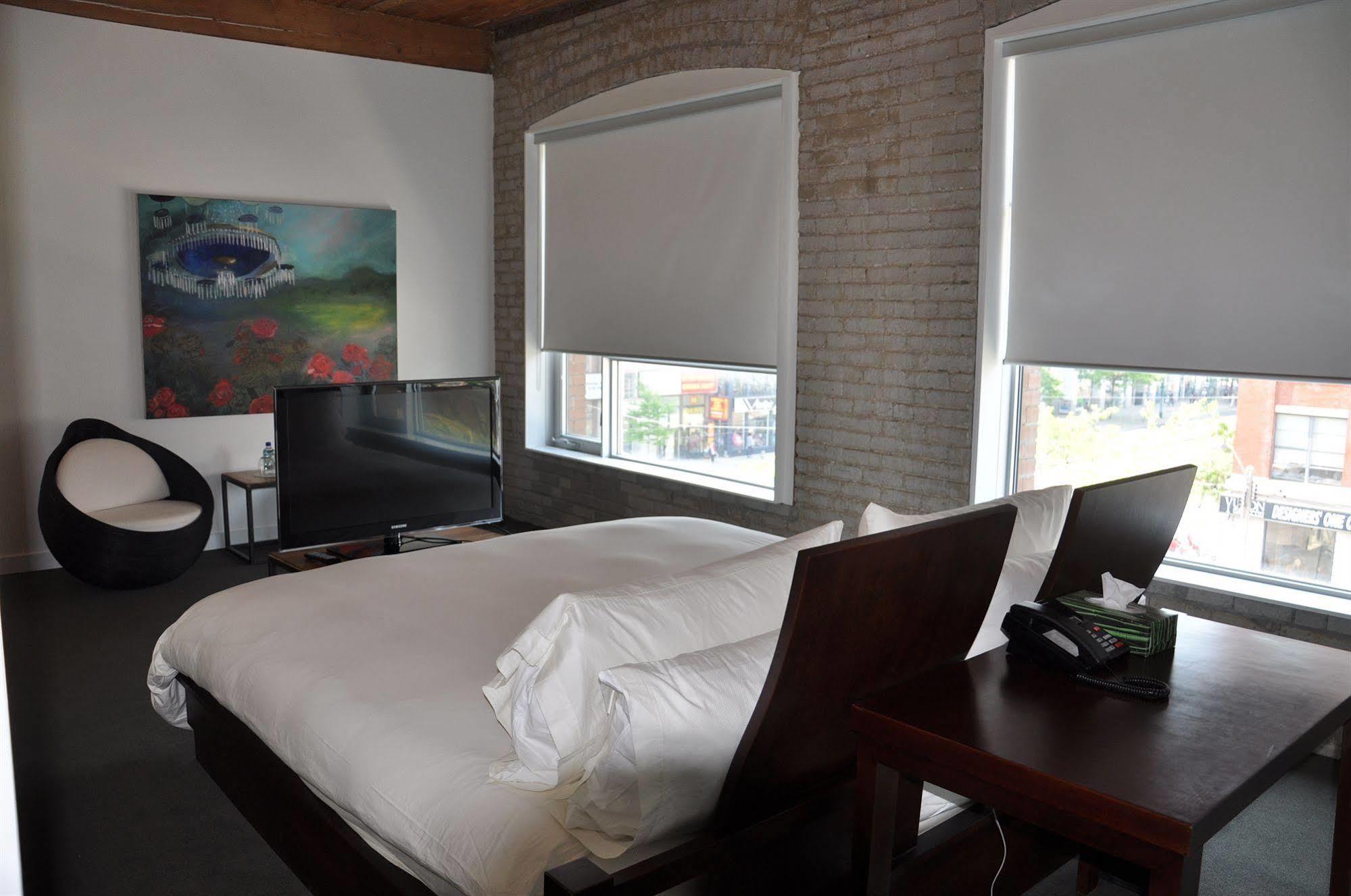 Hotel Ocho Toronto