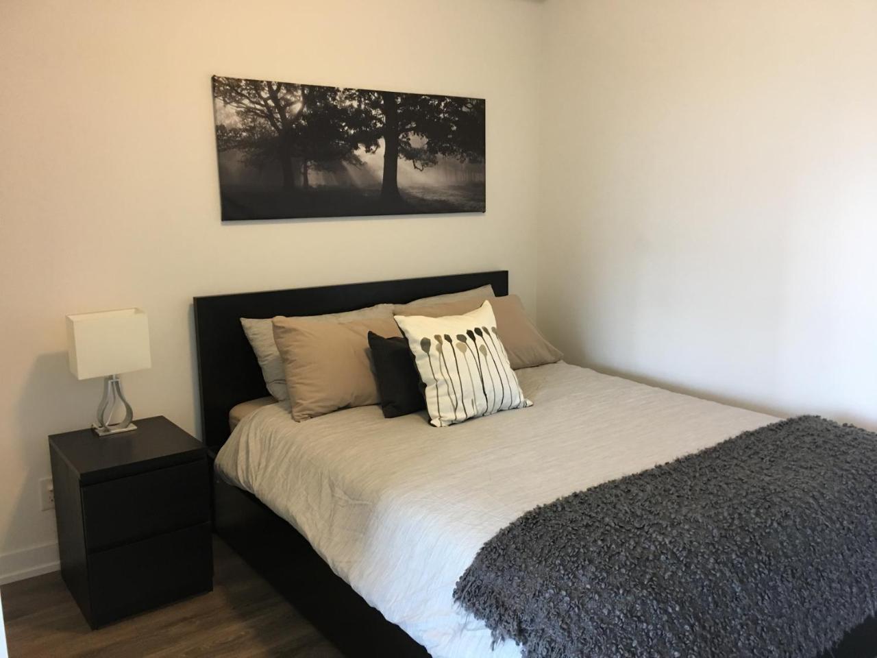 Metropolitan University-daphne Cockwell Complex Apartment Toronto