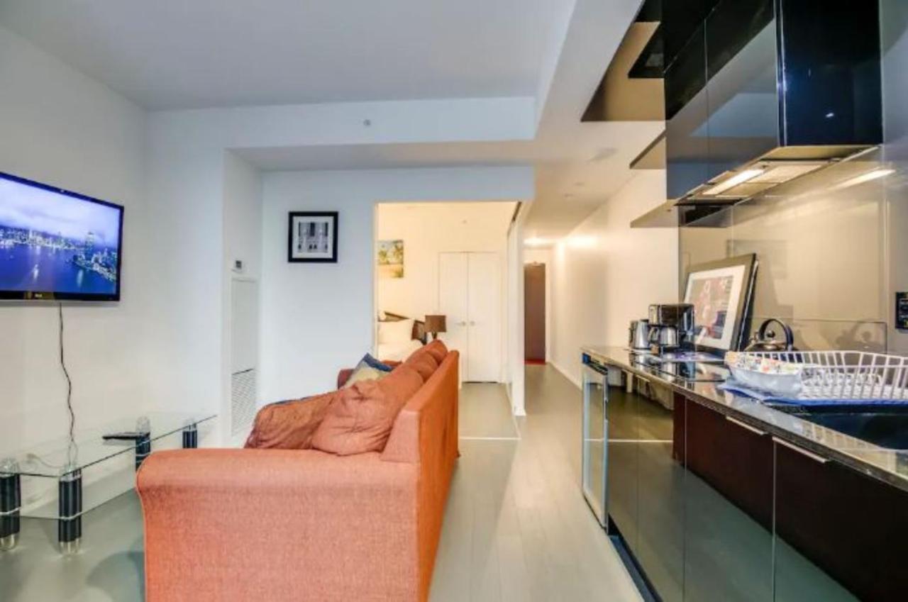 Temperance Skyview Suites By Sts Apartment