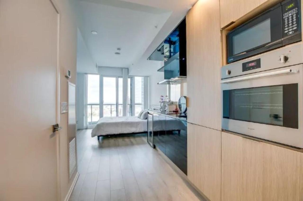 Apartment Temperance Skyview Suites By Sts Toronto