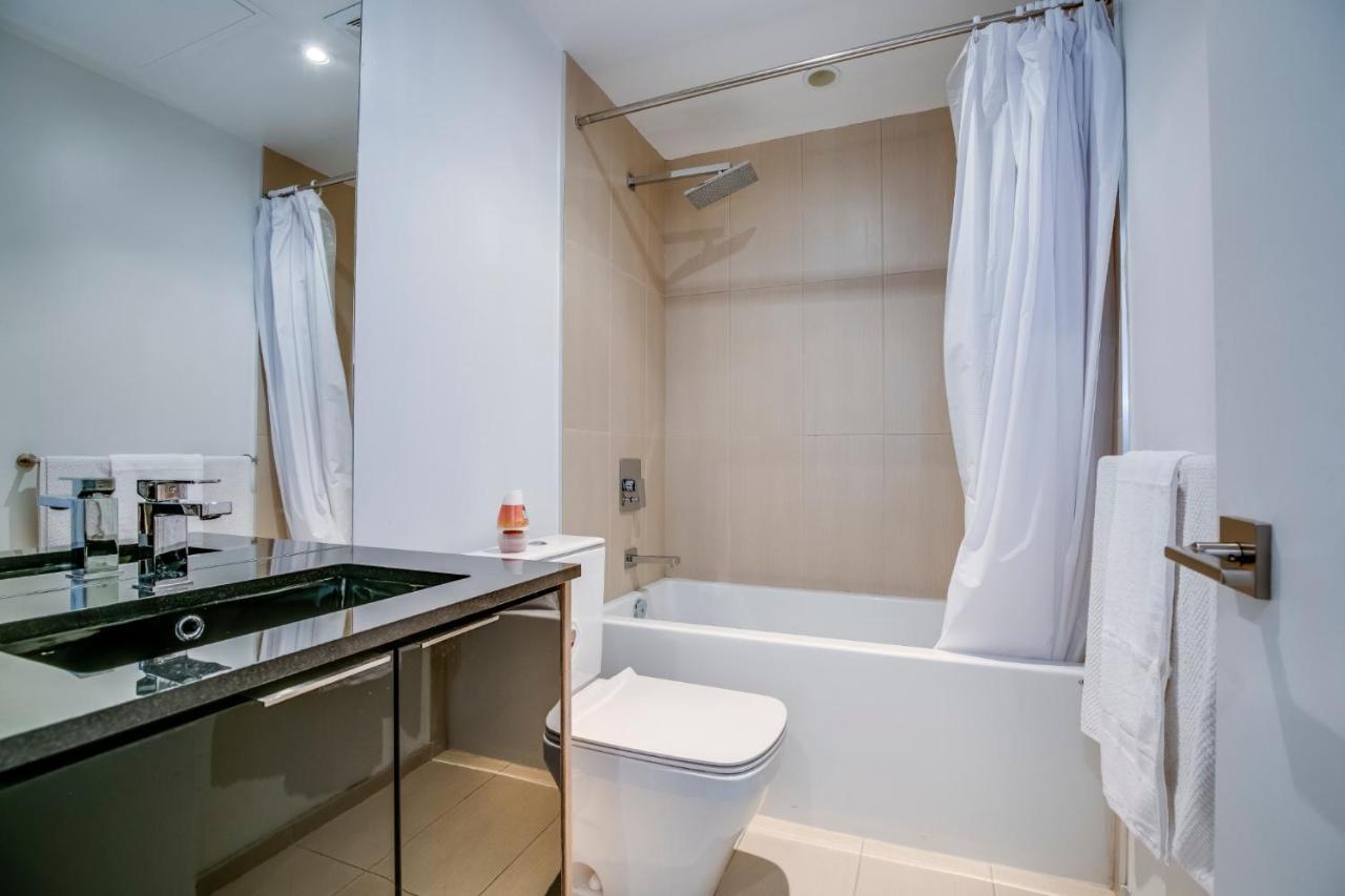 Apartment Temperance Skyview Suites By Sts Toronto