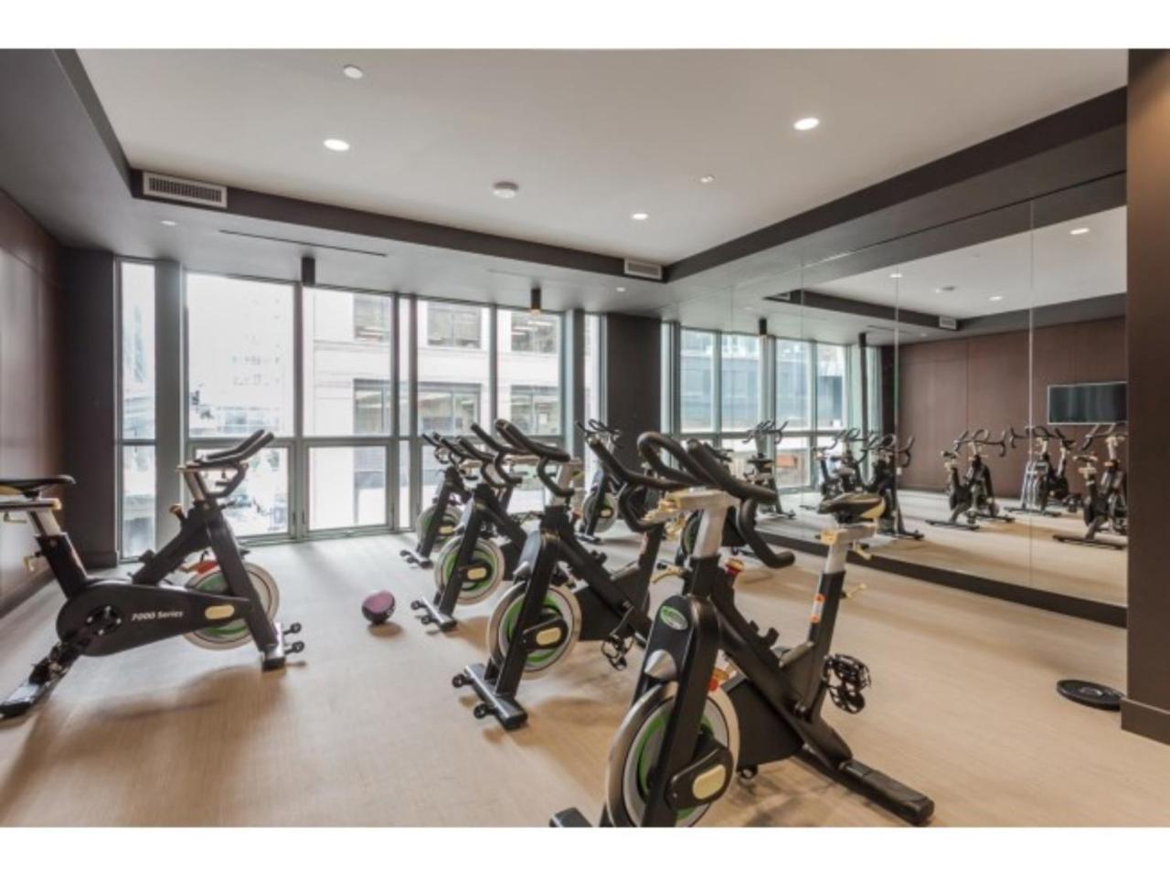Temperance Skyview Suites By Sts