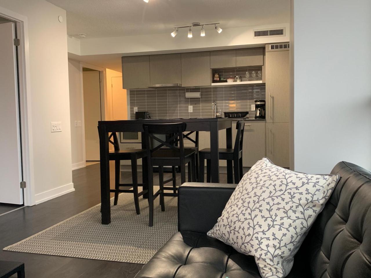 Metropolitan University-daphne Cockwell Complex Apartment *