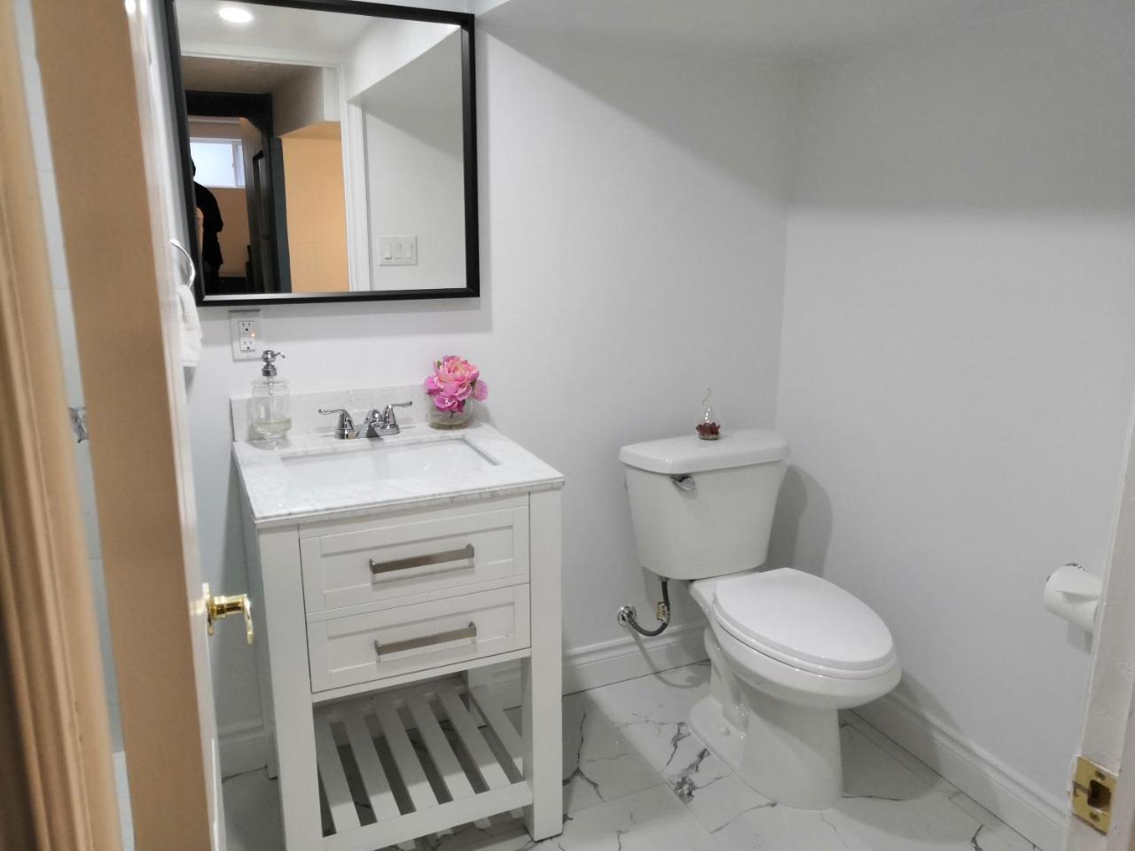 Gasthof Margie Townhome Toronto