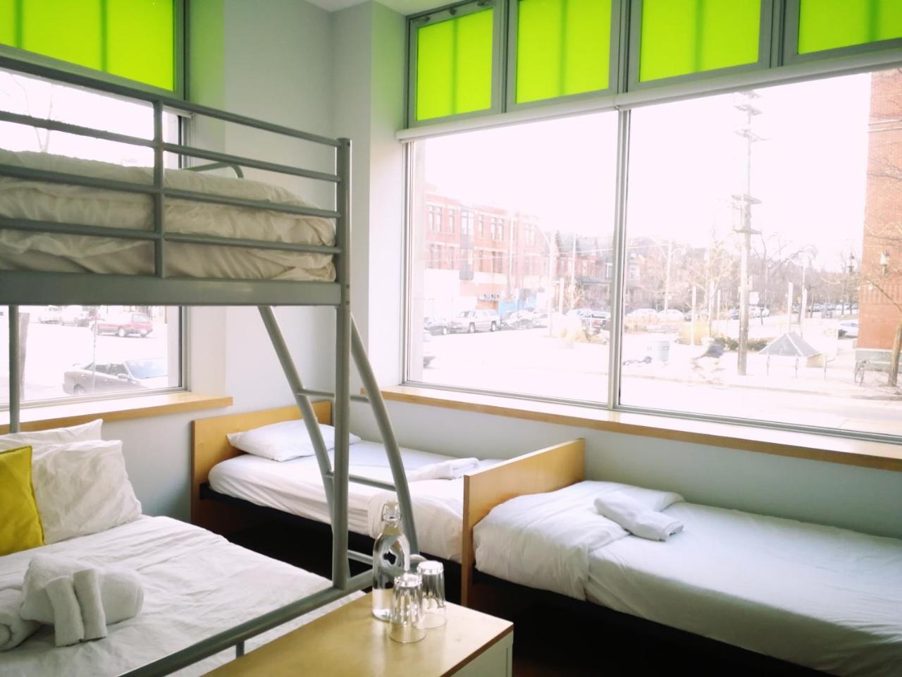 Hostel Planet Traveler Toronto