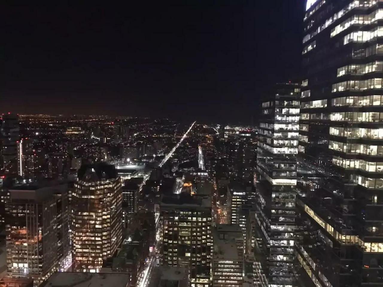 Temperance Skyview Suites By Sts Apartment Toronto