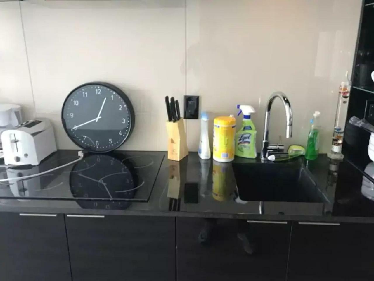 Temperance Skyview Suites By Sts Apartment Toronto