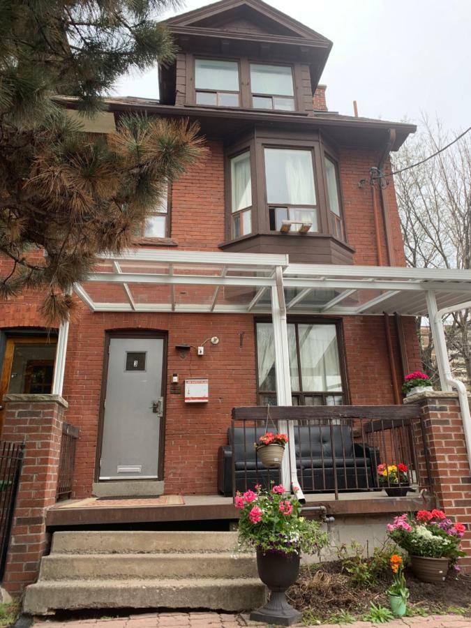 Gasthof Guests House Toronto