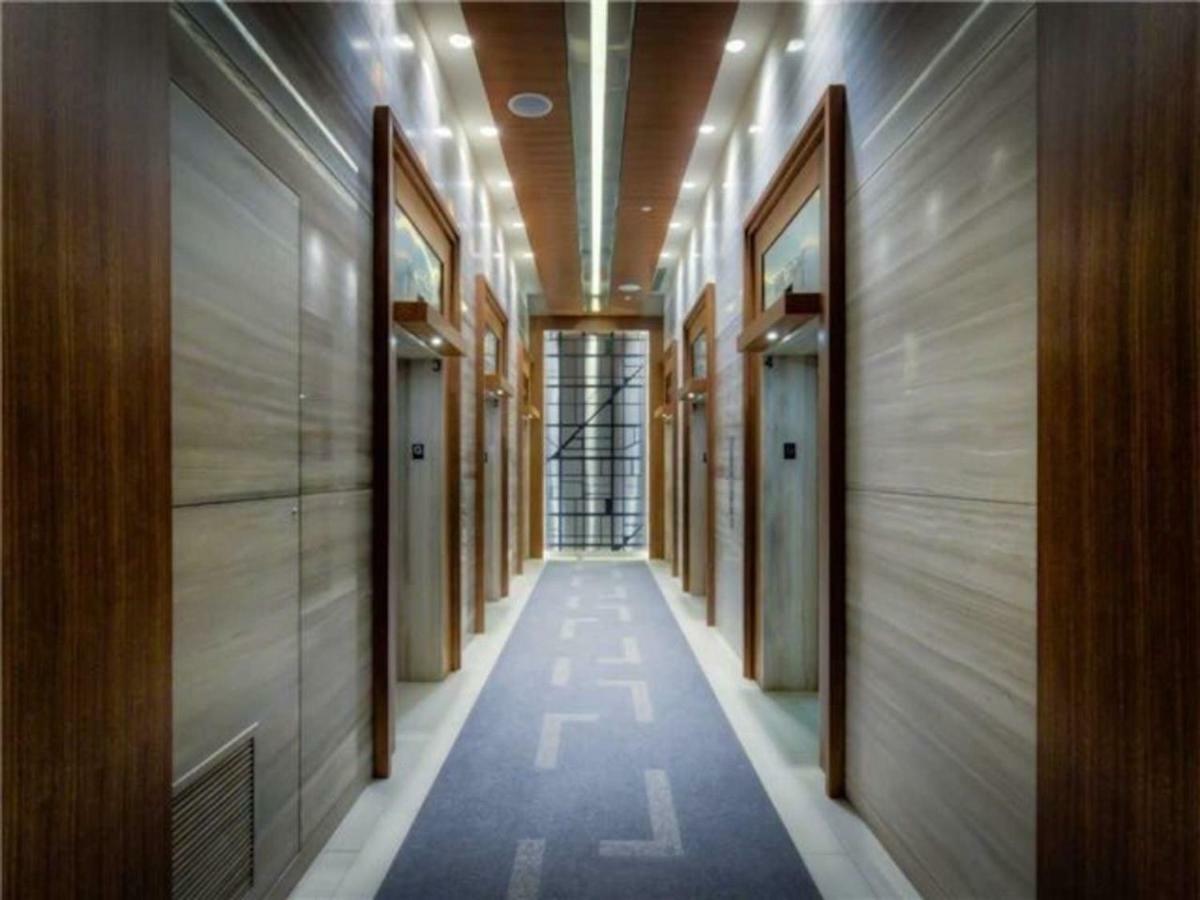 Grand View 2br/2ba Cn Tower,union,tiff/mtcc Apartment *