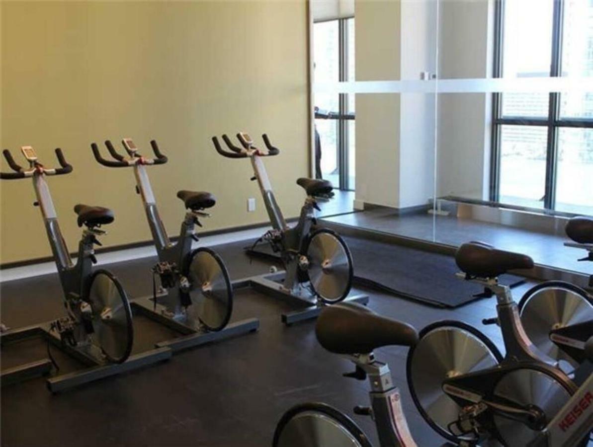 Grand View 2br/2ba Cn Tower,union,tiff/mtcc