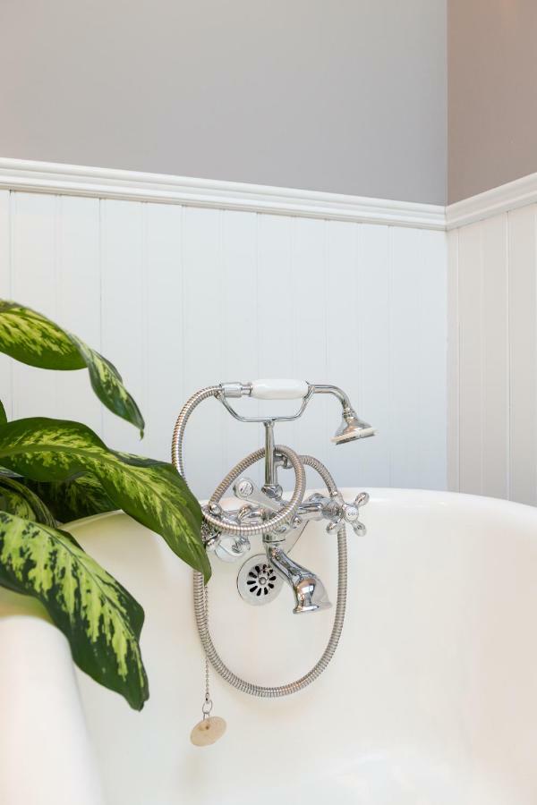 Downtown Luxury Victorian Retreat Gasthof 4*