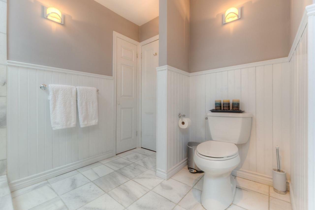 Gasthof Downtown Luxury Victorian Retreat