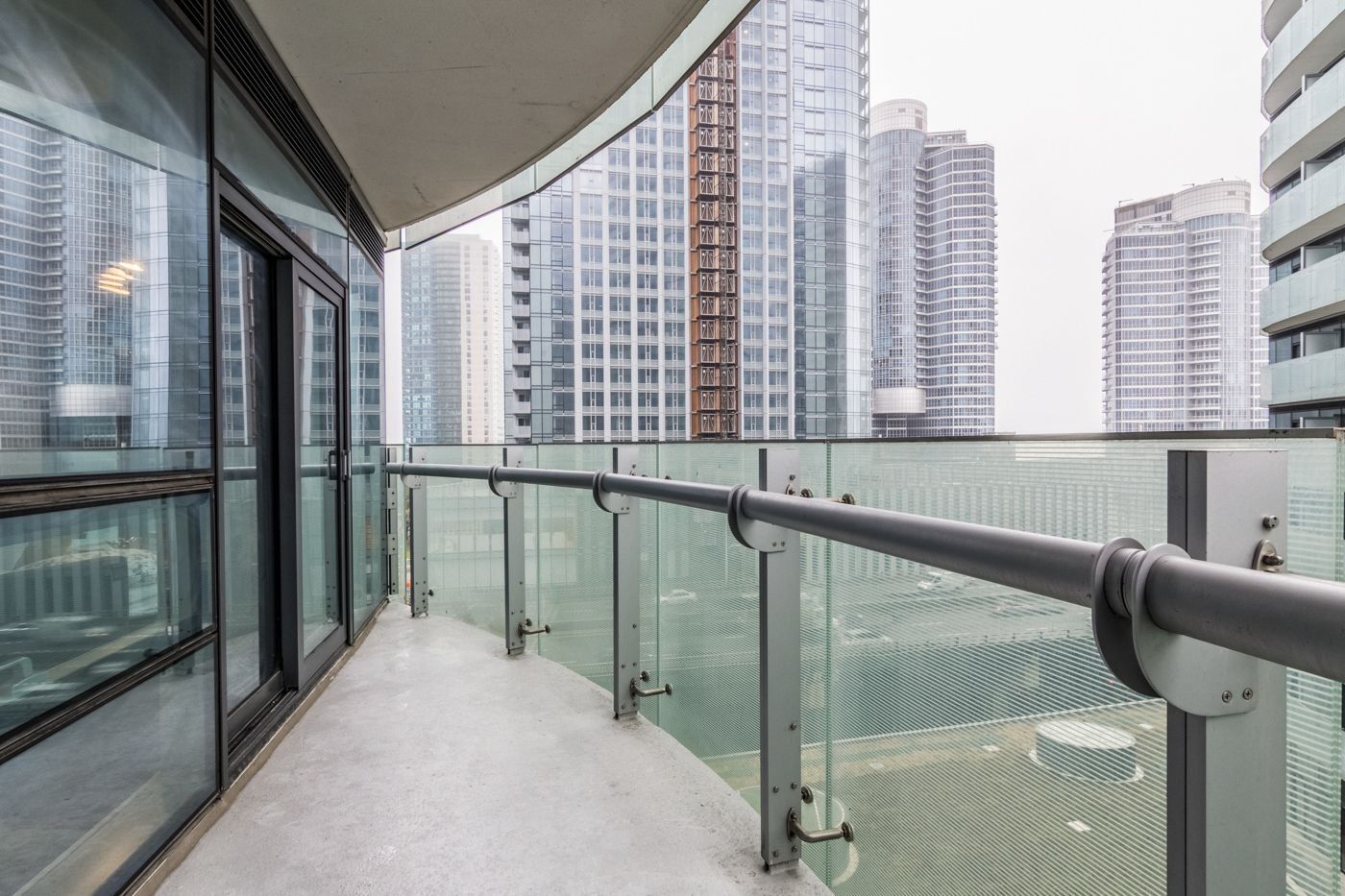 Aoc Suites - Two Bedroom Condo - City/Cn Tower View Apartment