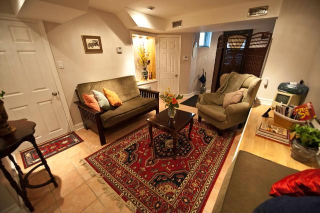 Apartment Executive Underground Toronto