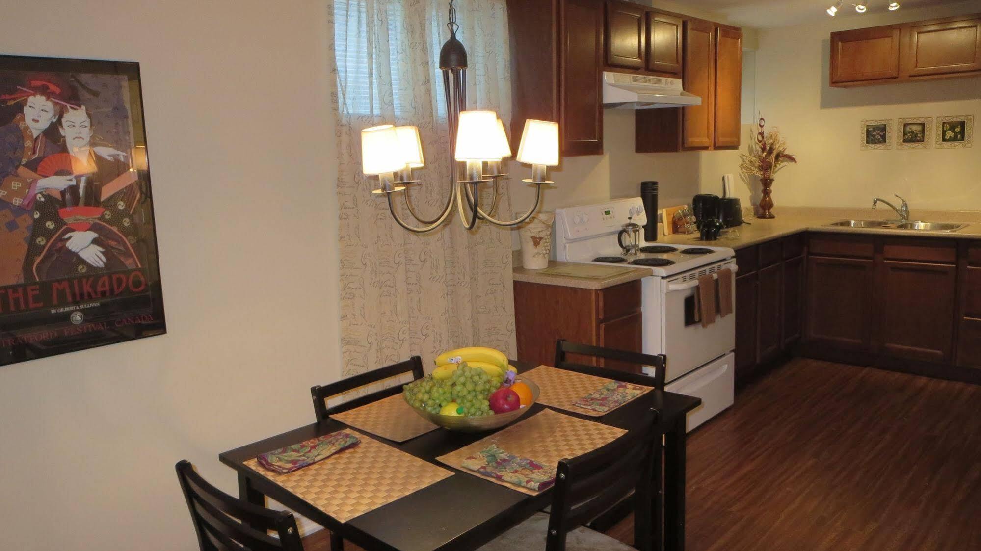 Executive Underground Apartment *