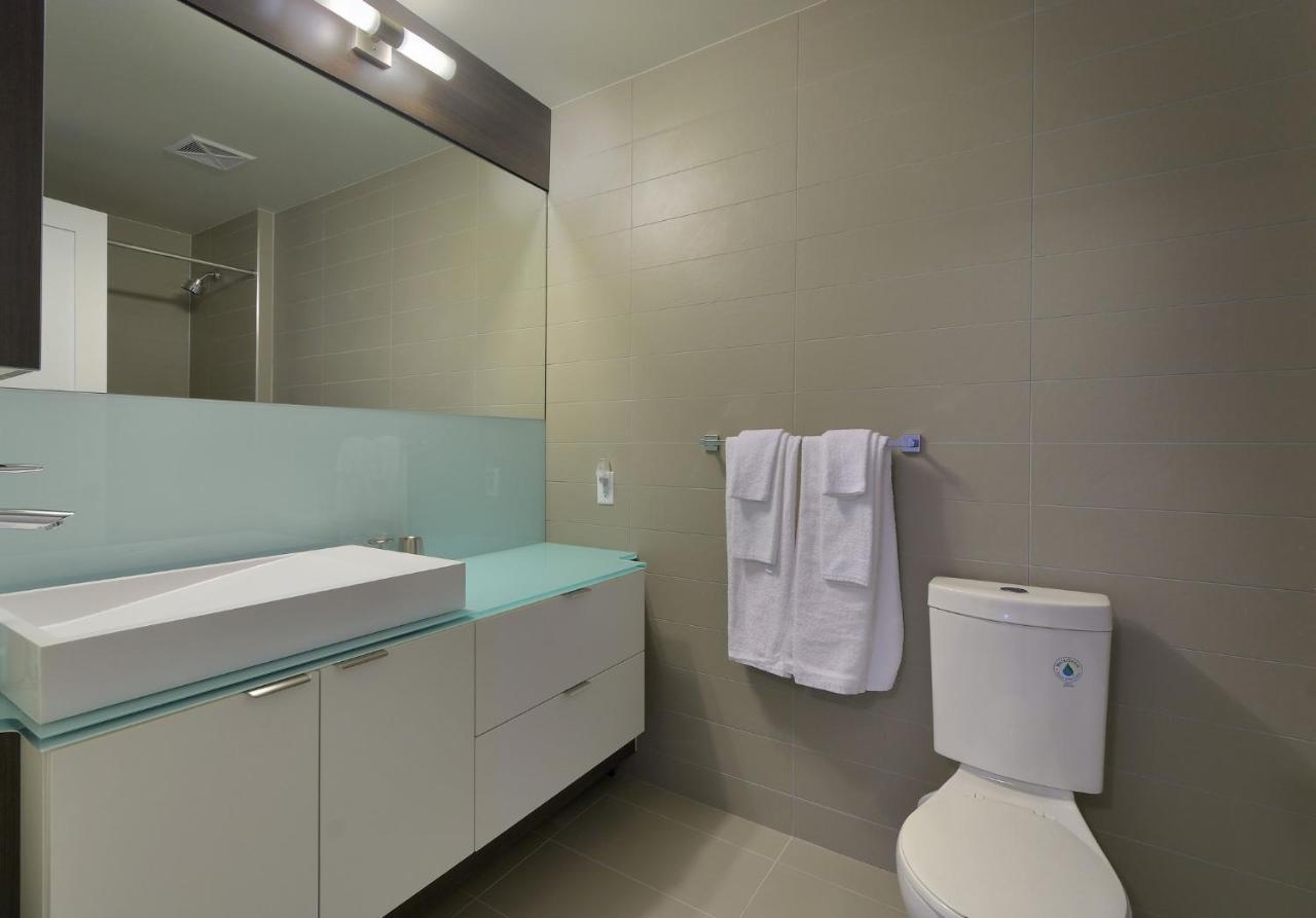 Delsuites - 300 Front Street - 30 Night Stays
