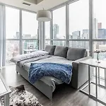 Stunning Views Of Downtown - Luxury High Rise With King Bed!